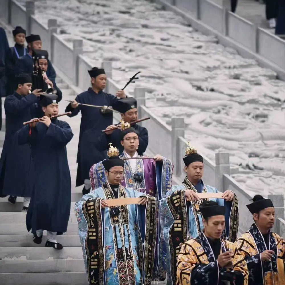 Boss Pan's Fan Blessing Ceremony โ 1,000 People ยท TikTok Live